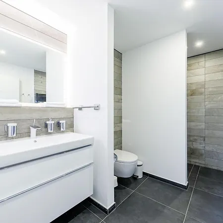 5 Sterne Boddenkieker Mit Grosser Eckterrasse Und Boddenblick *